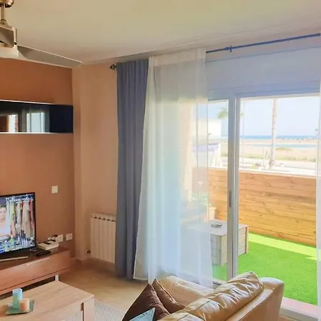 Apartamento Para 5 Personas Frente Al Mar Con Piscina Y Parking Cubelles Exterior photo