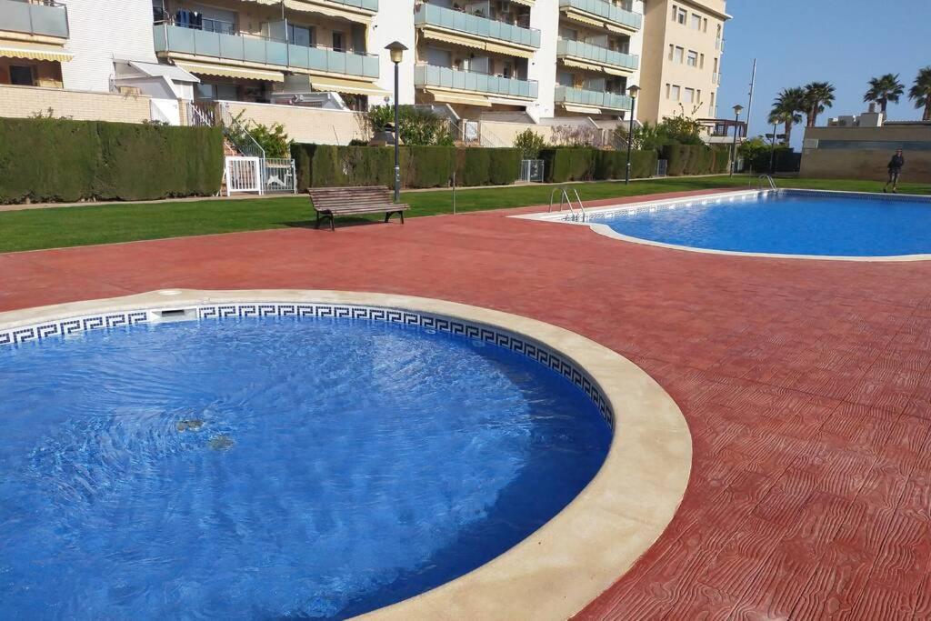 Apartment 5 Personas Frente Al Mar Con Piscina Y Parking *