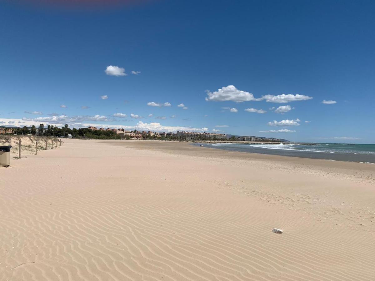 5 Personas Frente Al Mar Con Piscina Y Parking * Cubelles