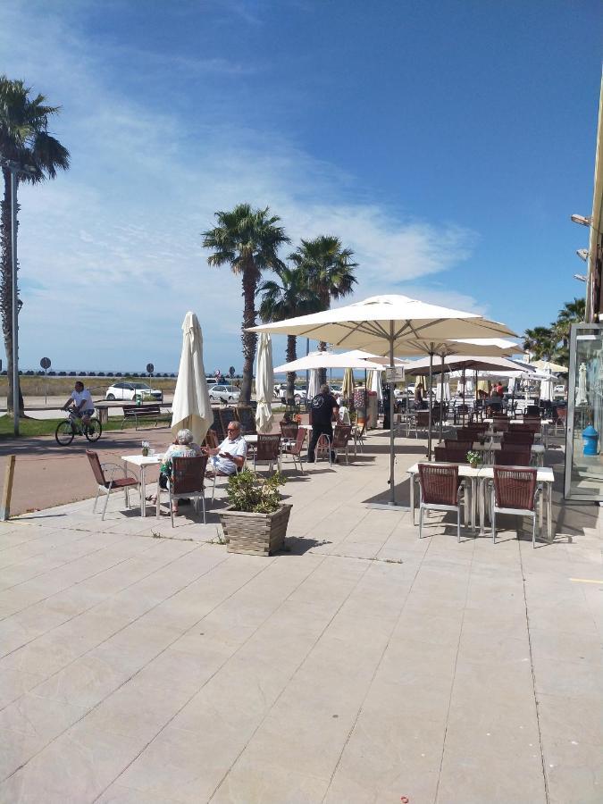 Apartment 5 Personas Frente Al Mar Con Piscina Y Parking Cubelles
